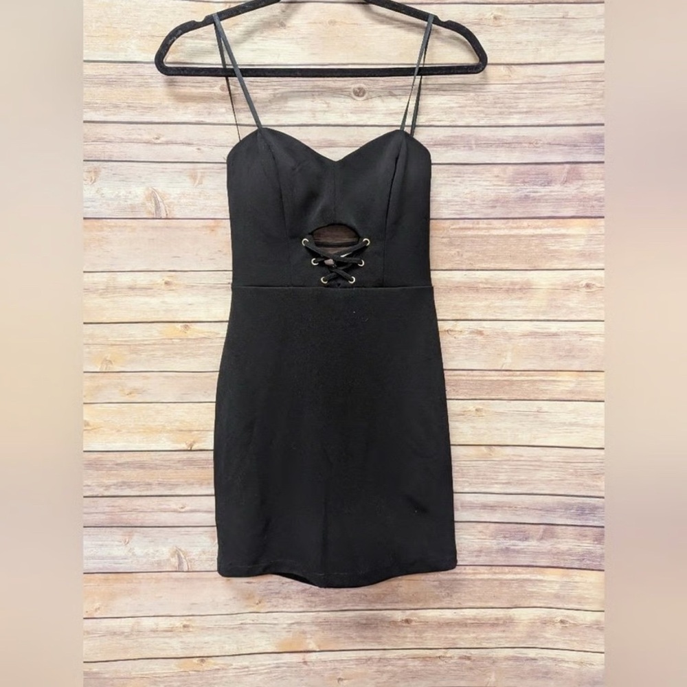 B. Smart Black Embellished Cut Out Bodycon Dress